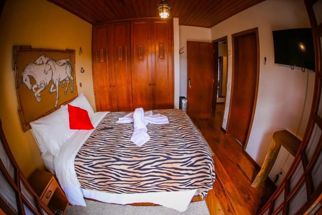 Mansao Austriaca Guesthouse Campos do Jordão Buitenkant foto